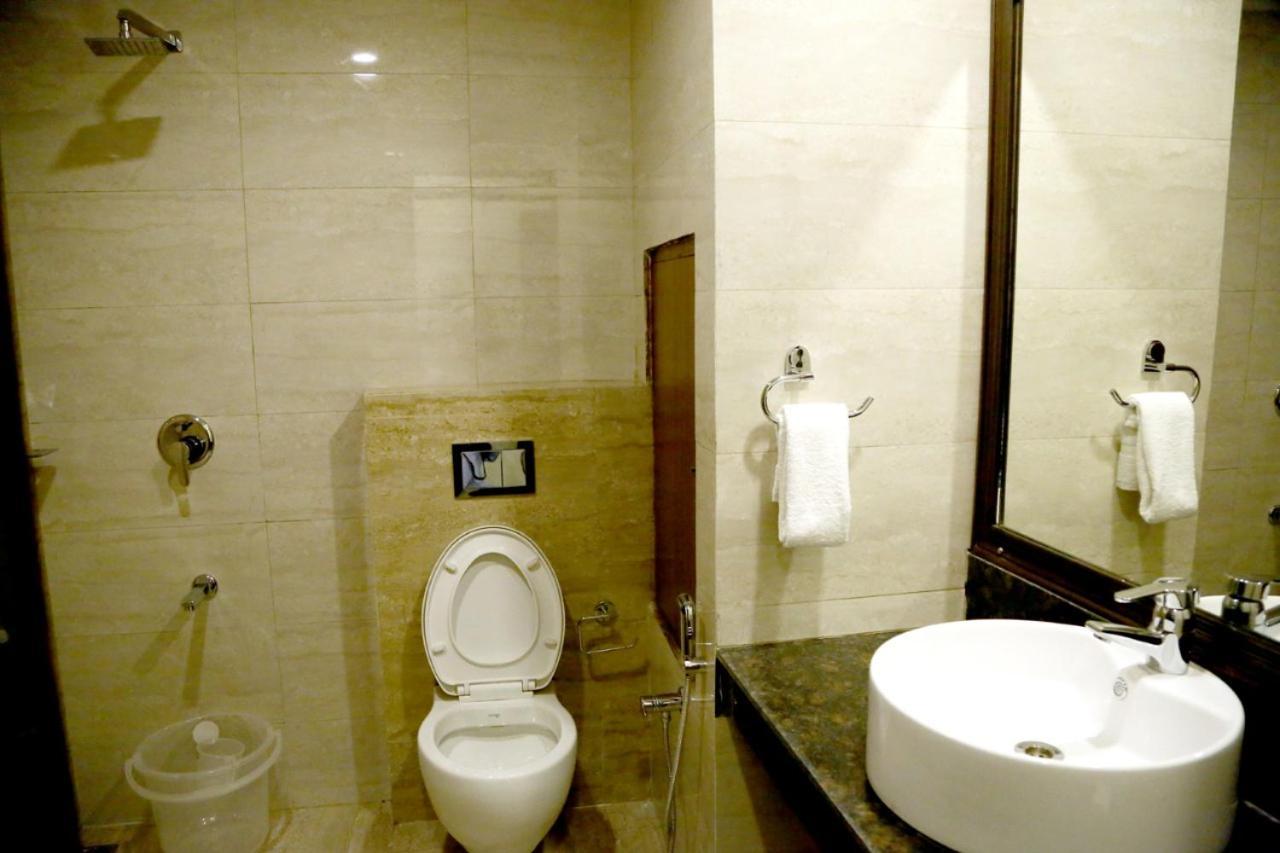 Hotel S C Residency Zirakpur Exterior foto