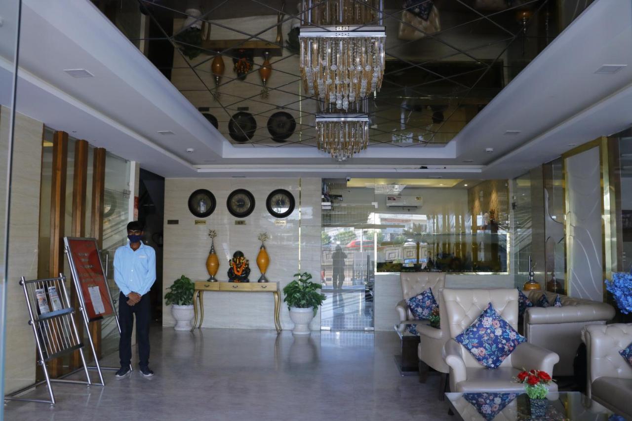 Hotel S C Residency Zirakpur Exterior foto